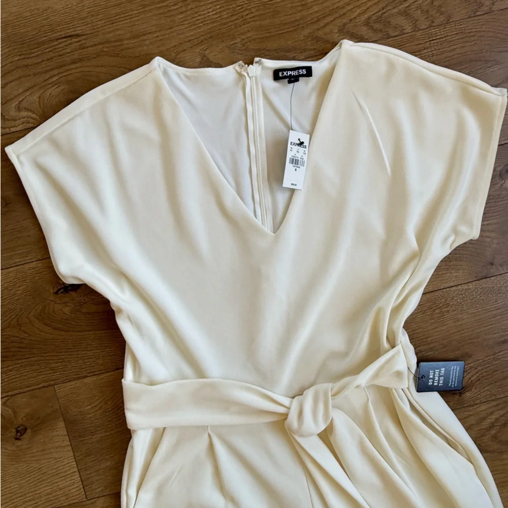 Express - Picture 2 of 4